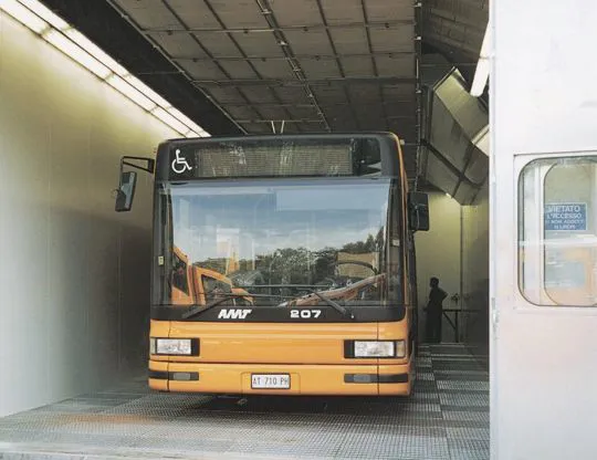 Pressurized oven booth for bus painting