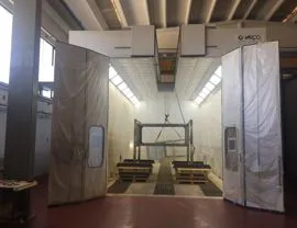 Cabina forno pressurizzata con apertura superiore per inserimento containers con carroponte