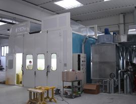 Pressurized cabin for washing / drying / painting