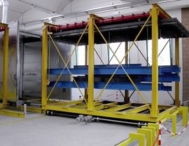 Motorized trolley with pieces hanging from the hangers with length 7,000 mm - capacity 5,000 kg
