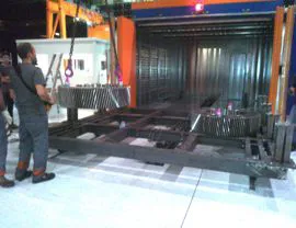 Carrello motorizzato per spostamento pezzi in forno