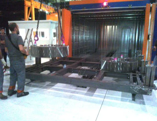 Carrello motorizzato per spostamento pezzi in forno