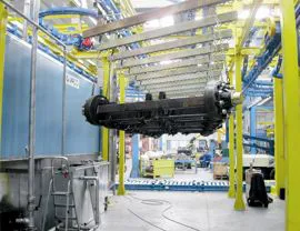 Zona di accumulo pezzi prima dell’ingresso nel tunnel di pretrattamento